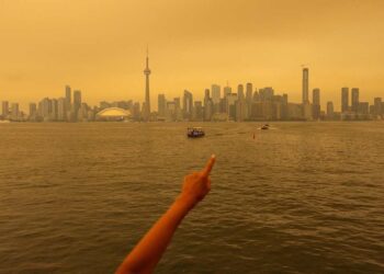 Kebakaran Hutan Di Ontario, Kanada Cetus Kabut, Jejas Perkhimatan Tren