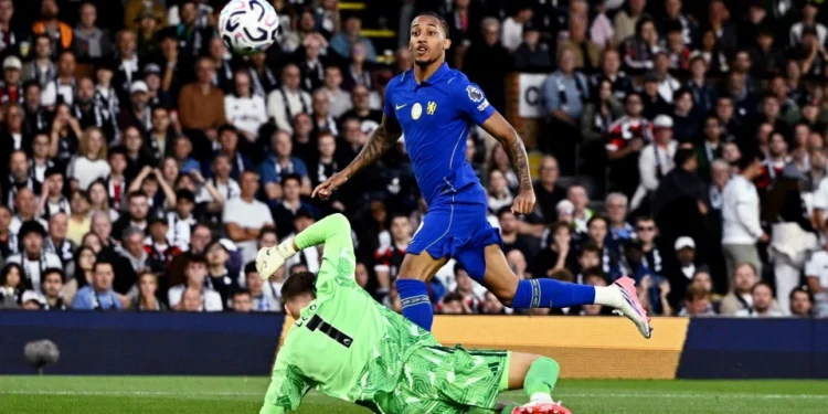 Joao Pedro menjaringkan gol pembukaan Chelsea seawal saat ke-31 ketika menentang Fulham dalam aksi Liga Perdana Inggeris di Craven Cottage, London. - Foto REUTERS